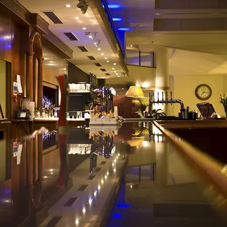 The Manor House At Celtic Manor 4*