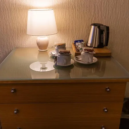 The Isca Arms Hotel 3*