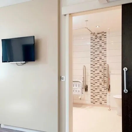 Hotel Newport Central 3*