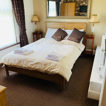Milton Hotel Llanwern Village 3*