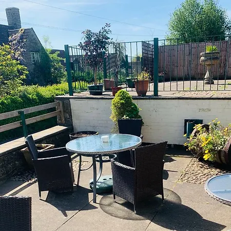 Guest house Milton Hotel Llanwern Village Newport (Gwent)