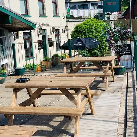 Milton Hotel Llanwern Village Guest house 3*