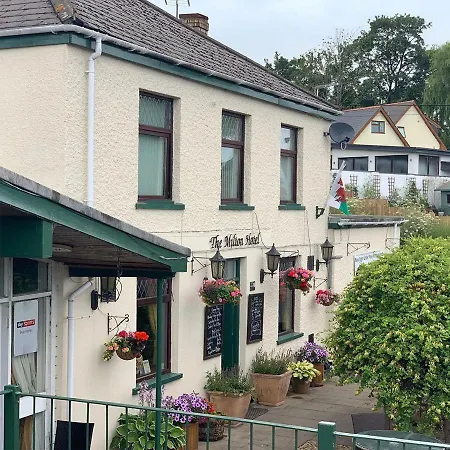 Milton Hotel Llanwern Village Guest house 3*