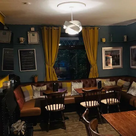 Guest house Milton Hotel Llanwern Village