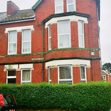 Spacious 2 Bedroom With Free Parking - Jct 27 Cardiff Side Of * Newport (Gwent)
