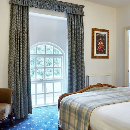 The Priory 4* Newport (Gwent)