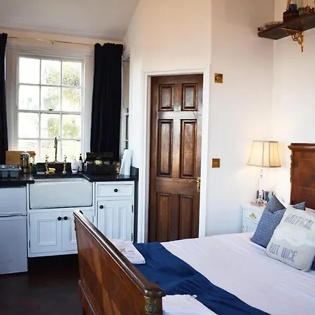 The West Usk Lighthouse Lightkeepers Bed & Breakfast *