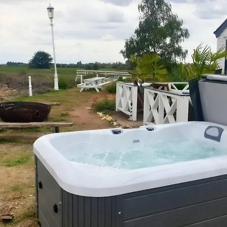 The West Usk Lighthouse Lightkeepers Bed & Breakfast *