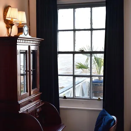 Bed & Breakfast The West Usk Lighthouse Lightkeepers