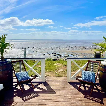 The West Usk Lighthouse Lightkeepers Bed & Breakfast Newport (Gwent)