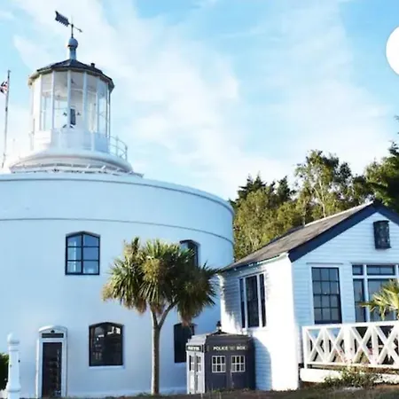 The West Usk Lighthouse Lightkeepers *