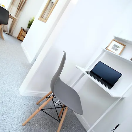 Parkview By Ty Sa - Spacious 3 Bed In Guest house Newport (Gwent)